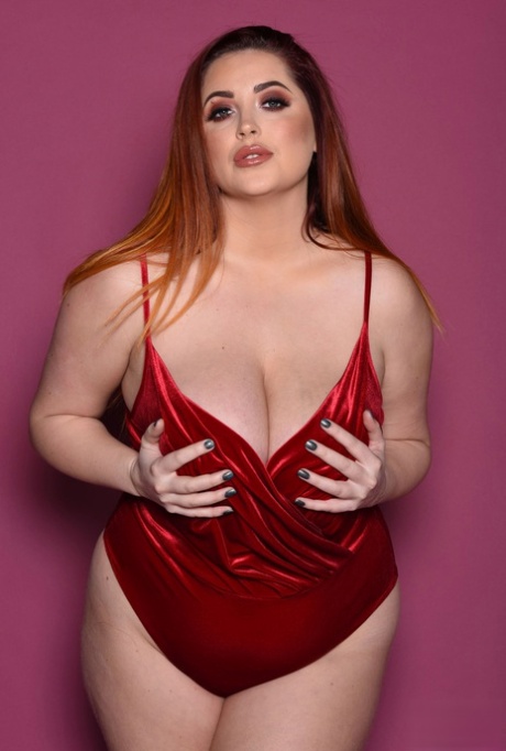 Lucy Vixen hot model photo