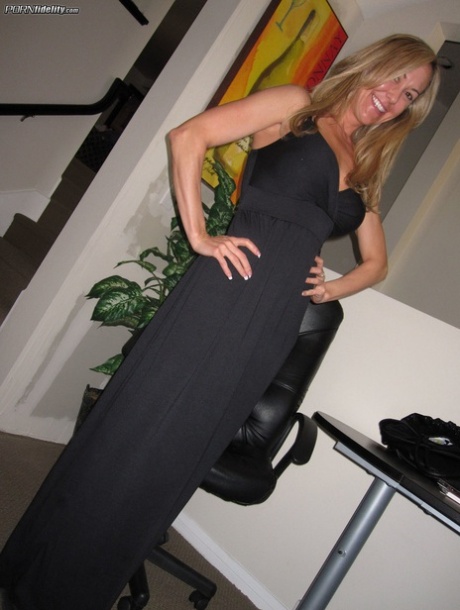 blonde cougar stepmom hot pics