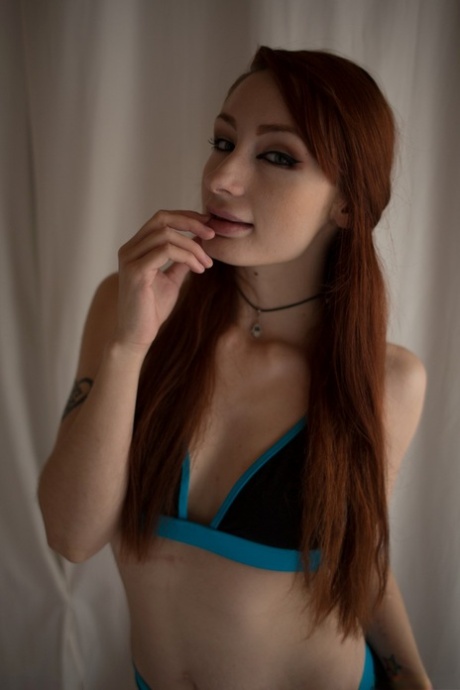 Alexa Nova adult model img