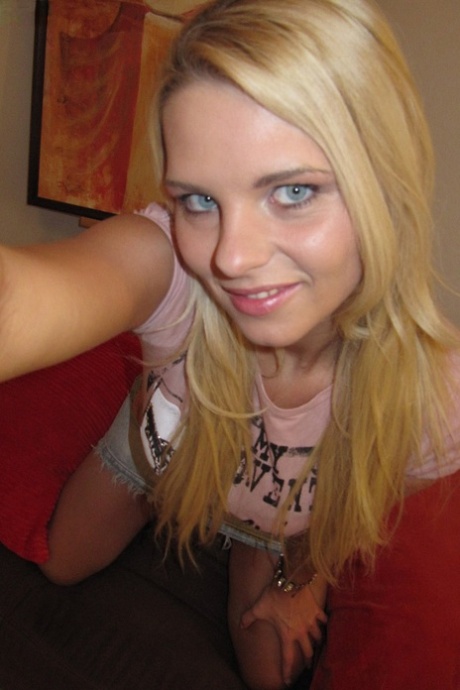 Mia Angel model adult gallery