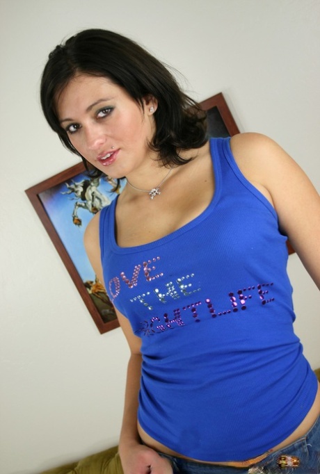 Makali Chanel star adult image