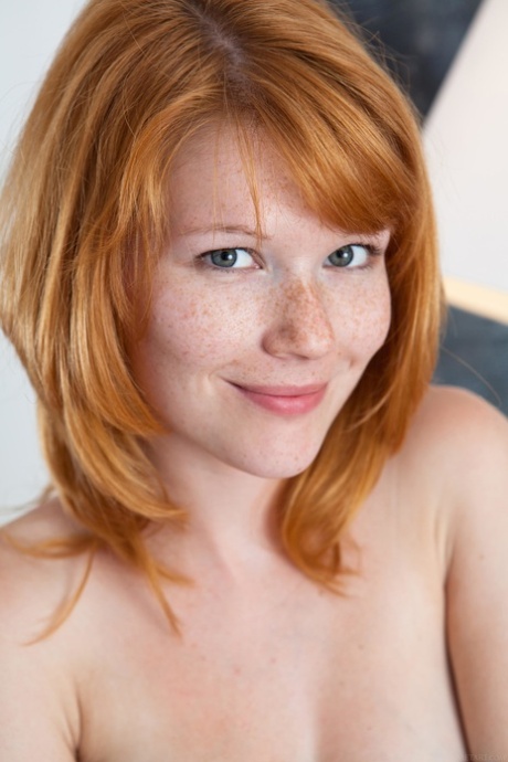 redhead lesbian seduction free sexy archive