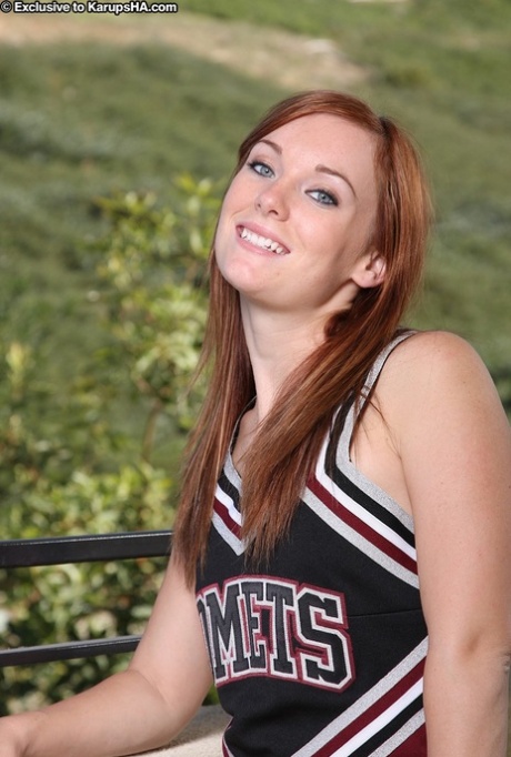 redhead cheerleaders sexy naked pic