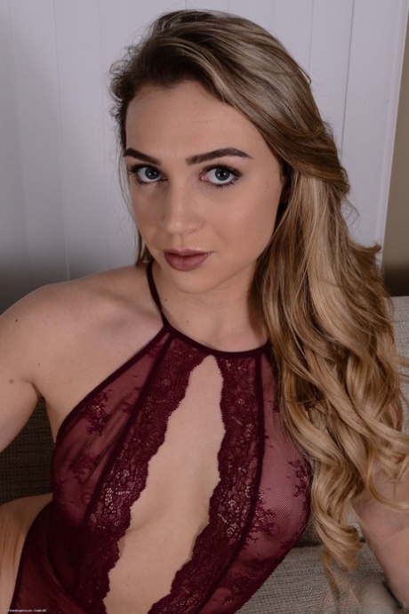 Zoey Taylor naked actress gallery