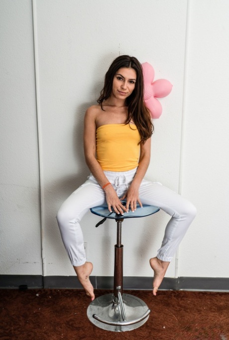 Gianna Gem erotic model img