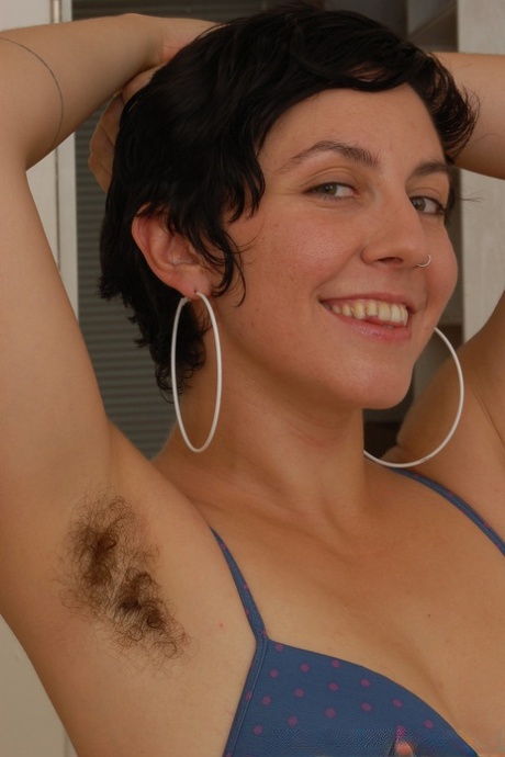 short hair gagging beautiful naked photos