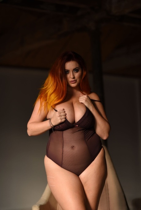 Lucy Vixen high quality pornstar image